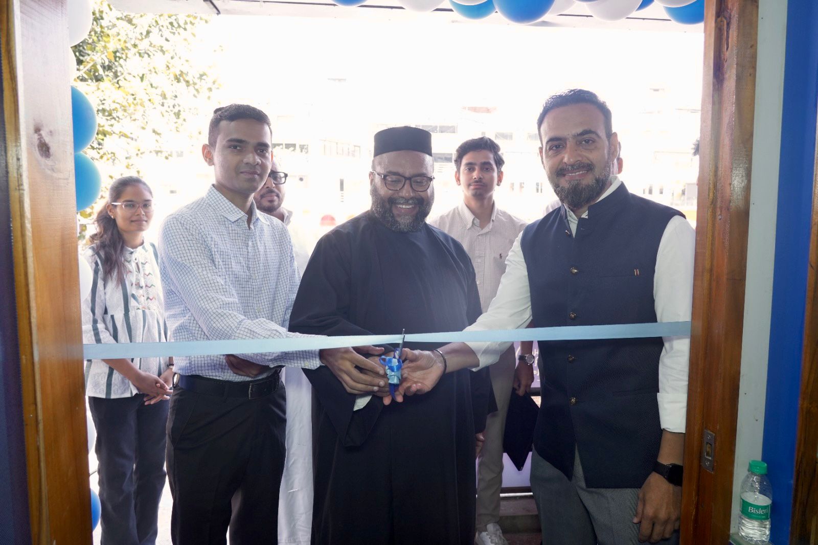 Muthoot Exim Pvt Ltd Opens 98th Muthoot Gold Point Centre in Vadodara